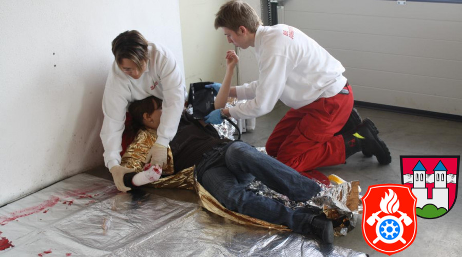 09 04 2011 2068 FR Kurs Johanniter Pruefung