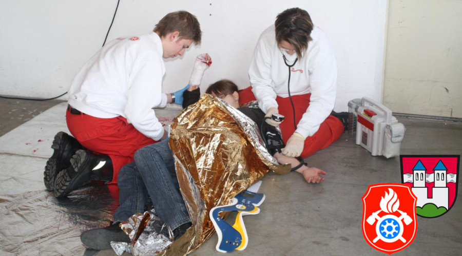 09 04 2011 2071 FR Kurs Johanniter Pruefung