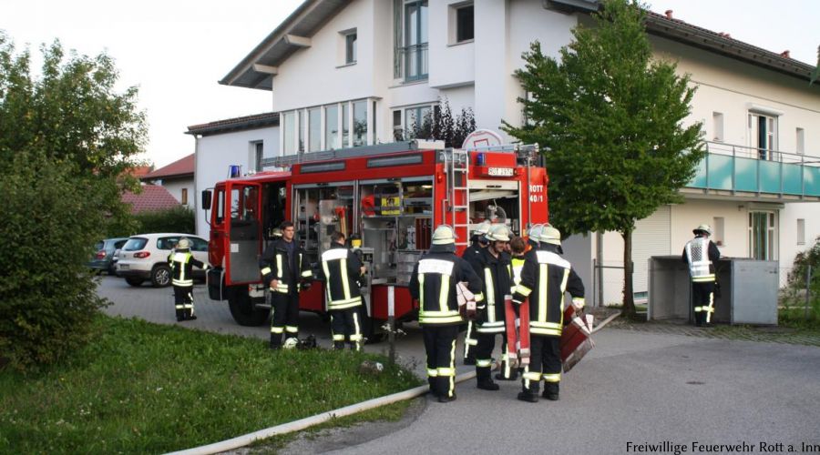 26 07 2011 3589 Wohnheim Asamweg Brand Uebung