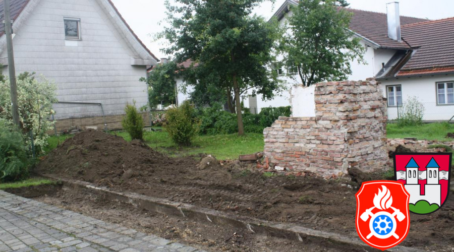 21 07 2012 Abrissarbeiten FR Garage 0002