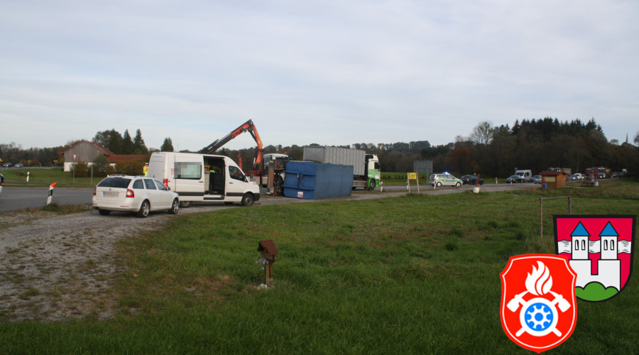 2016 10 24 VU B15AbzwGriesstaett LKW  1 