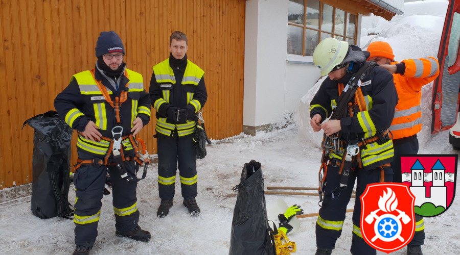 Sachrang Chiemgau Daecher Schneelast Unterstuetzung 3