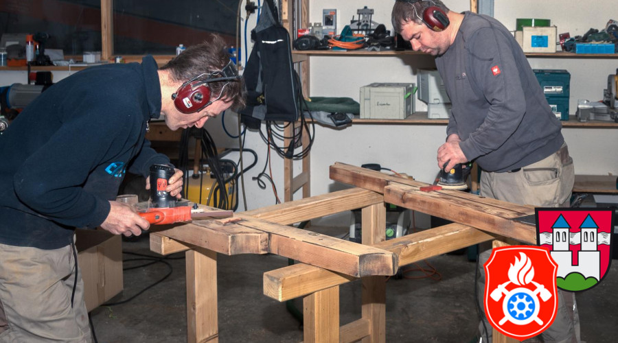 maibaum19 zunftschilder restau 12